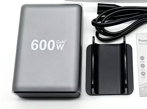 8-Port Desktop Charger 600W GaN — detail view